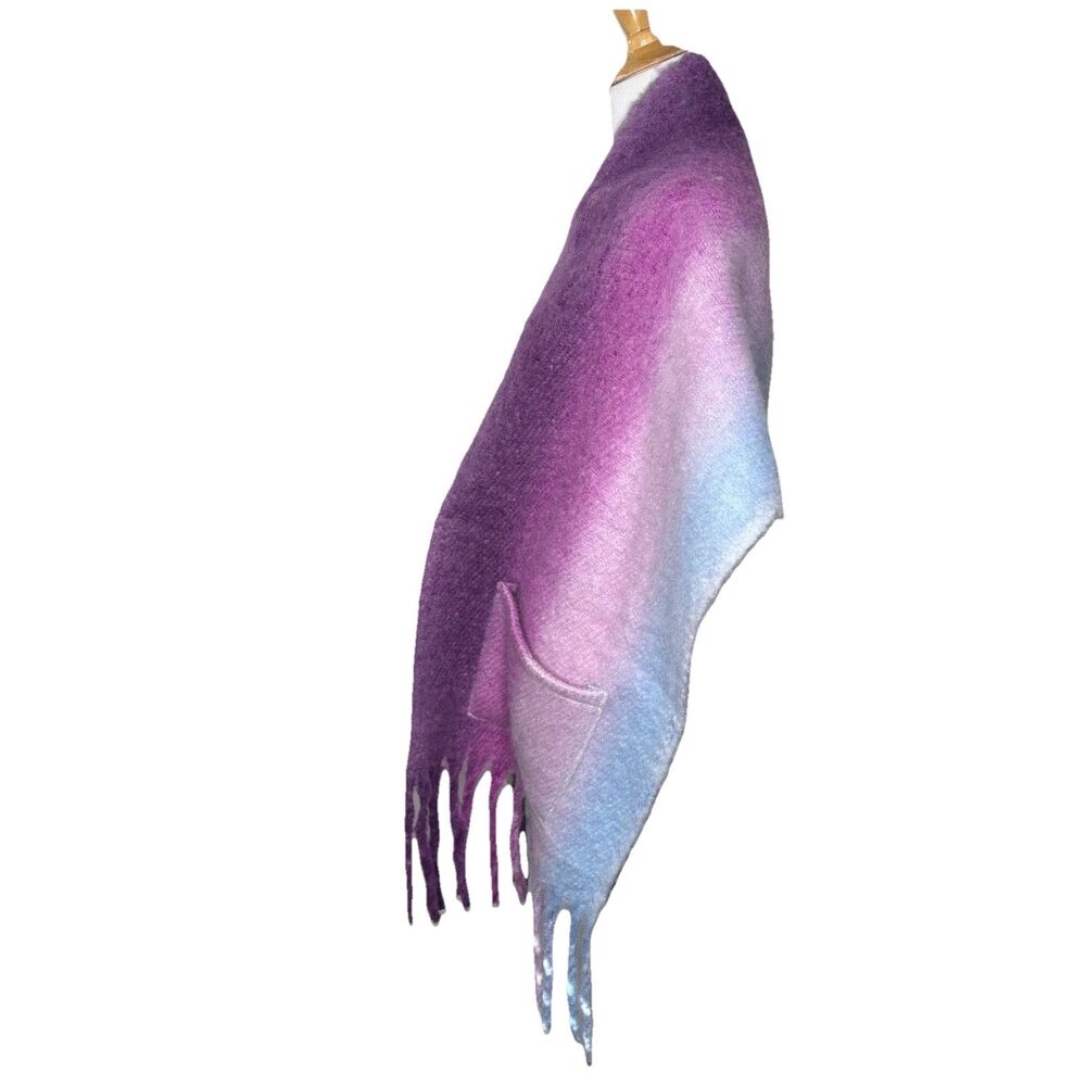 Cato Ombre Blue Purple Pink Fuzzy Blanket Scarf Pockets Fringe One Size - Picture 2 of 6